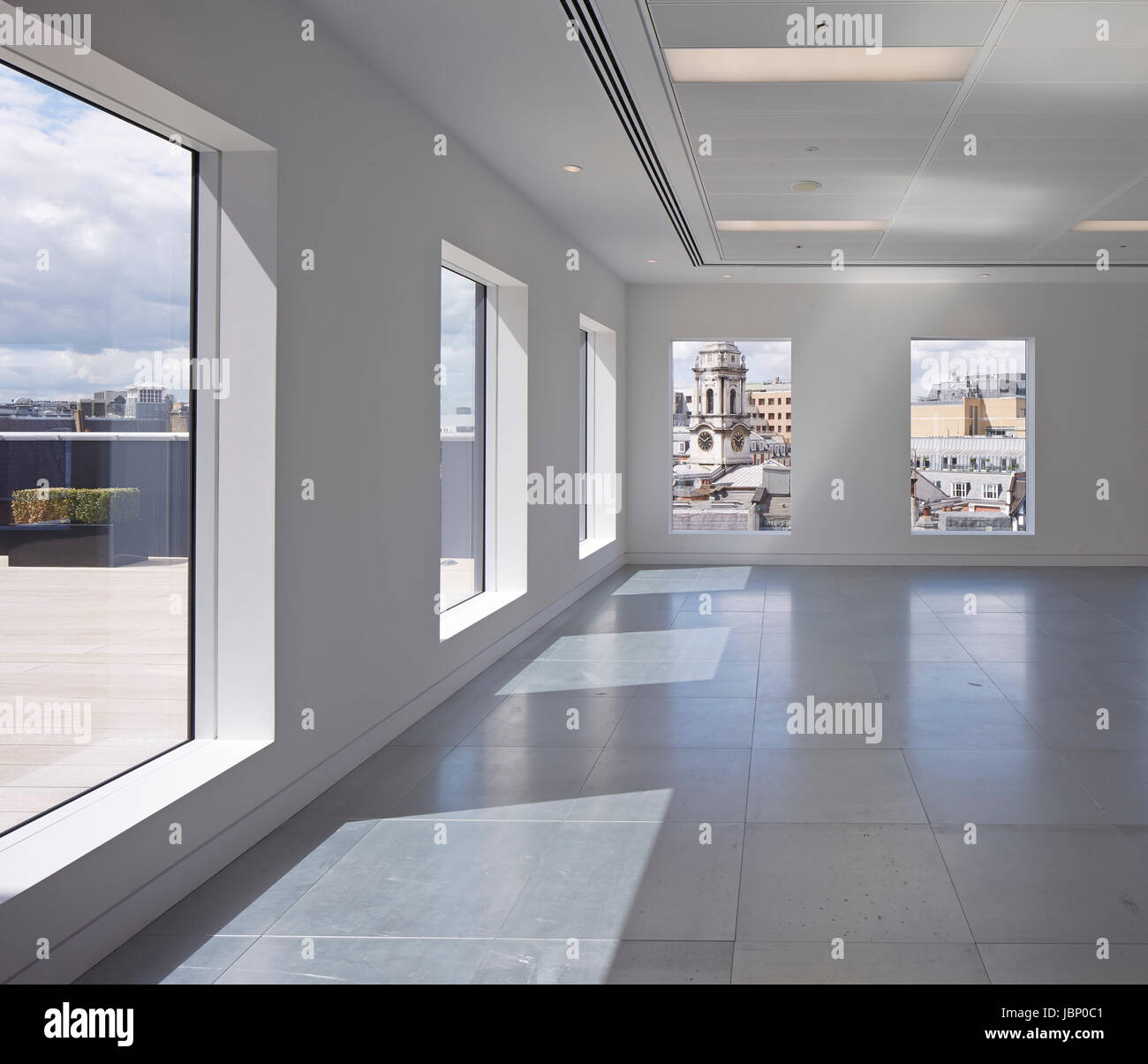 Typische Bodenplatte. 24 Saville Row, London, Vereinigtes Königreich. Architekt: EPR Architekten Limited, 2017. Stockfoto