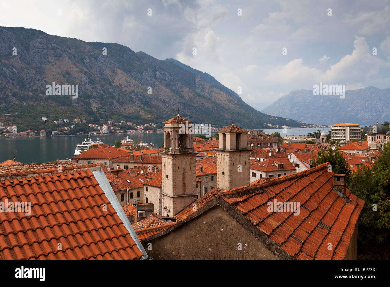 Blick über die Bucht von Kotor, Montenegro Stockfoto