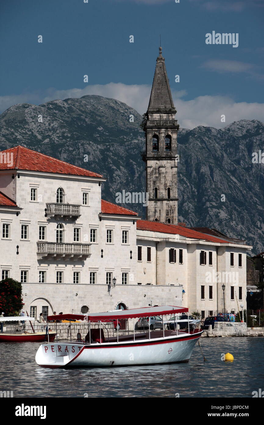 Die Altstadt von Persat in der inneren Bucht von Kotor in Montenegro Im Balkan bin Mittelmeer in Europa. Stockfoto