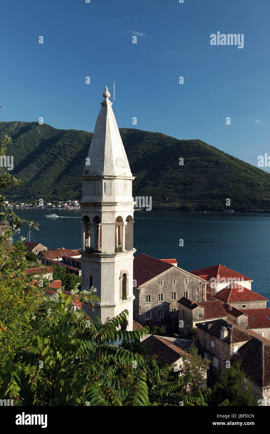 Die Altstadt von Persat in der inneren Bucht von Kotor in Montenegro Im Balkan bin Mittelmeer in Europa. Stockfoto