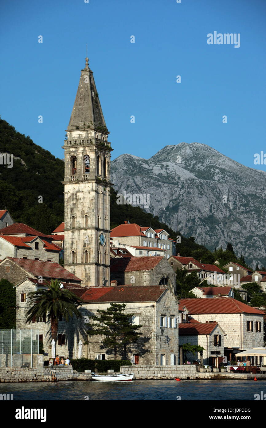 Das Zentrum der Altstadt von Persat in der inneren Bucht von Kotor in Montenegro in Europa Mittelmeer bin. Stockfoto