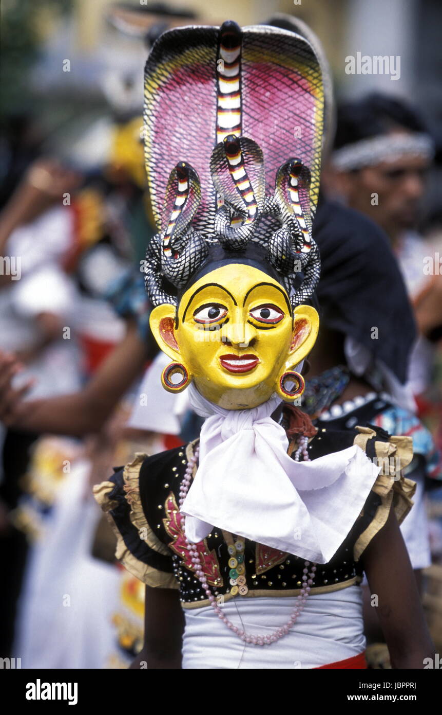 Asien, Indischer Ozean, Sri Lanka, Ein Traditionelles Neujahrs-Fest Mit Umzugsorganisation Im Kuestendorf Dalawella eine der Suedkueste von Sri Lanka. (URS FLUEELER) Stockfoto
