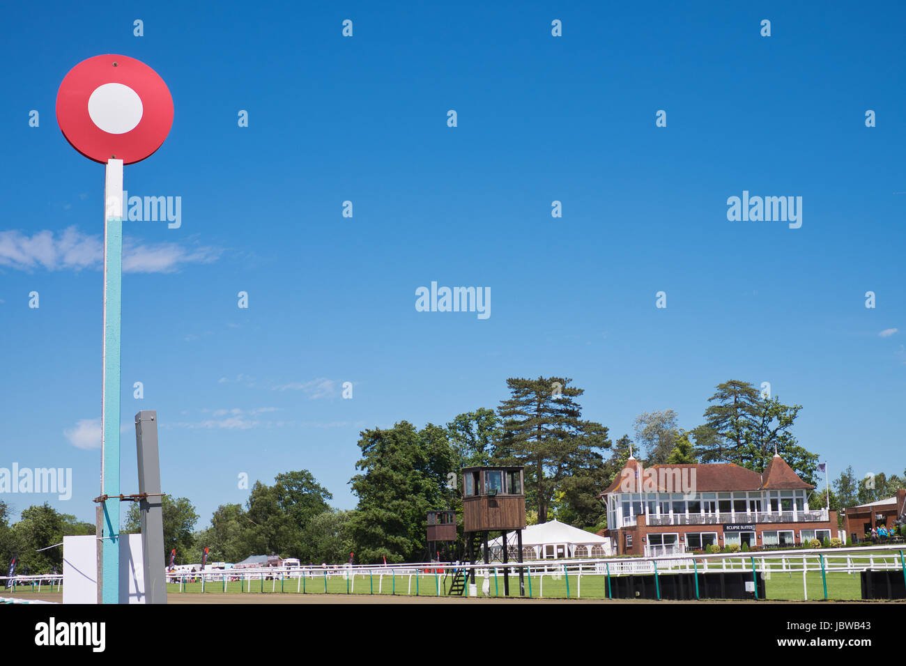 Abschluss Post leeren Lingfield Park Racecourse in Surrey England Stockfoto