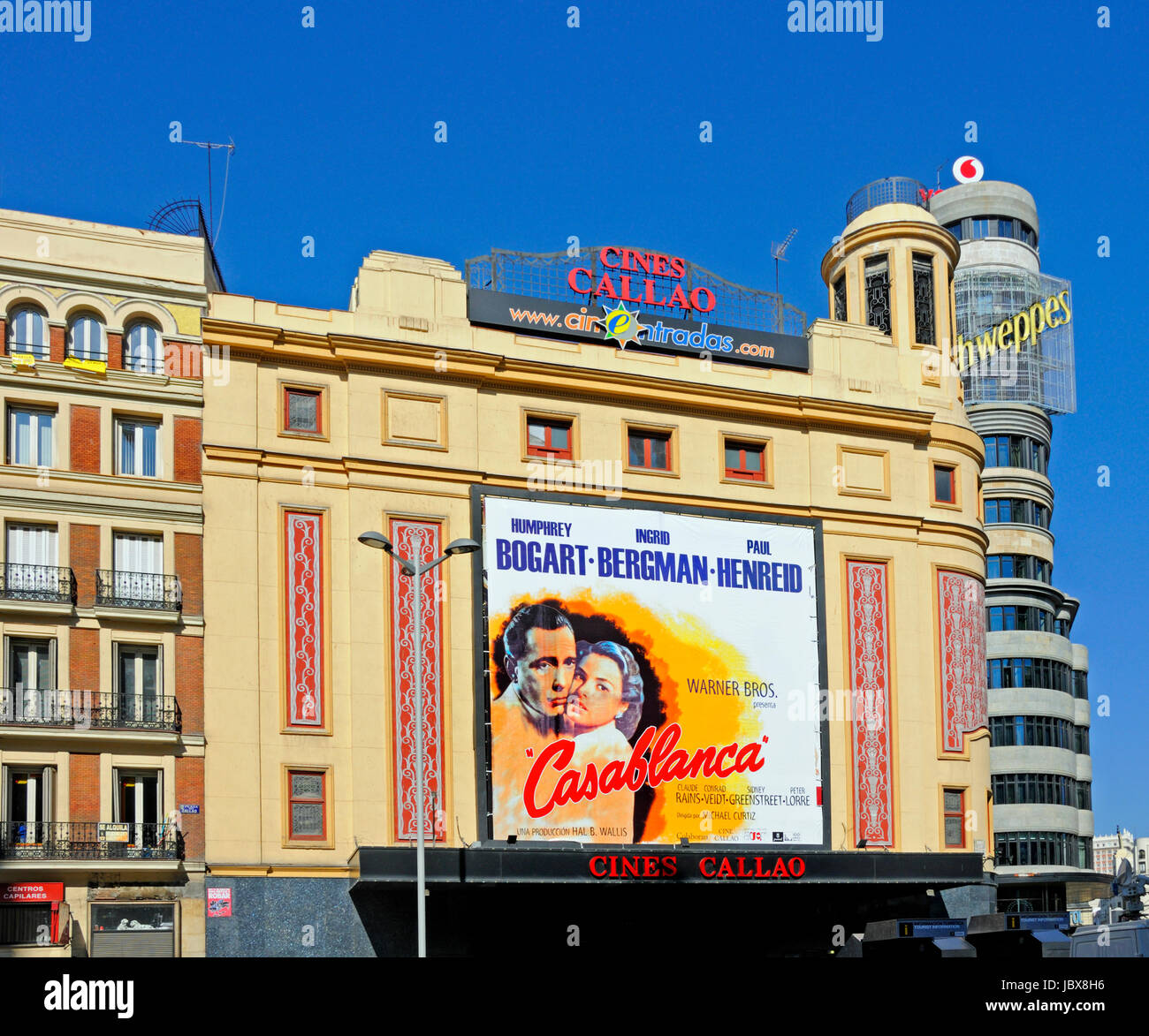 Madrid, Spanien. Gran Via / Plaza de Callao. Callao Kino (Casablanca) und Aas (Baurecht) Stockfoto