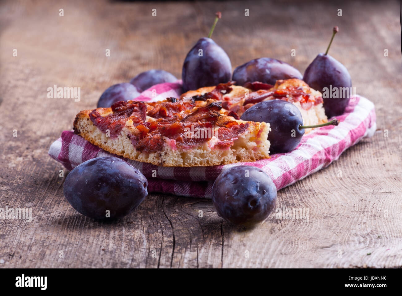 Bayerischer Zwetschgendatschi Stockfoto