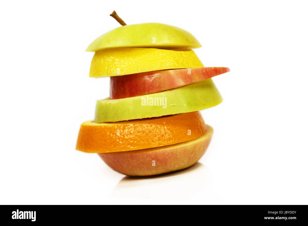 Gestapelte Äpfel und Orangen Stockfoto