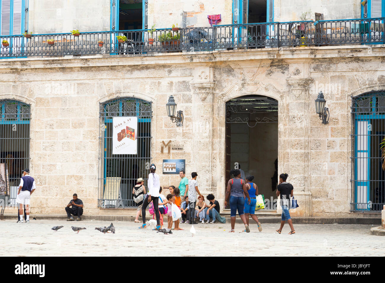 Kleine Kinder am Domplatz in Havanna, Kuba Stockfoto