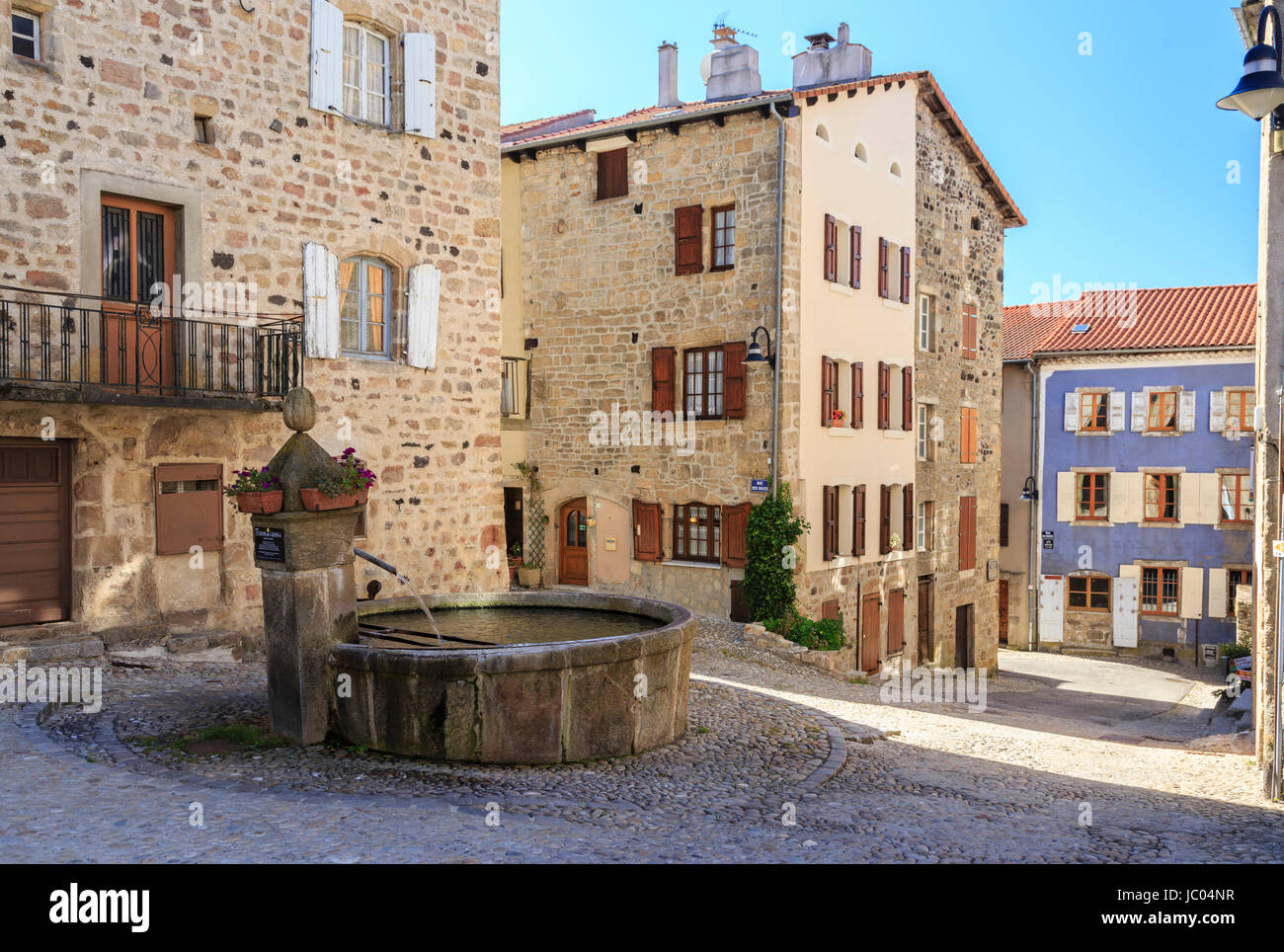 Frankreich, Haute-Loire (43), Pradelles, Labellisé Les Plus Beaux Dörfer de France, Fontaine du Melone / / Frankreich, Haute-Loire, Pradelles, Les P gekennzeichnet Stockfoto