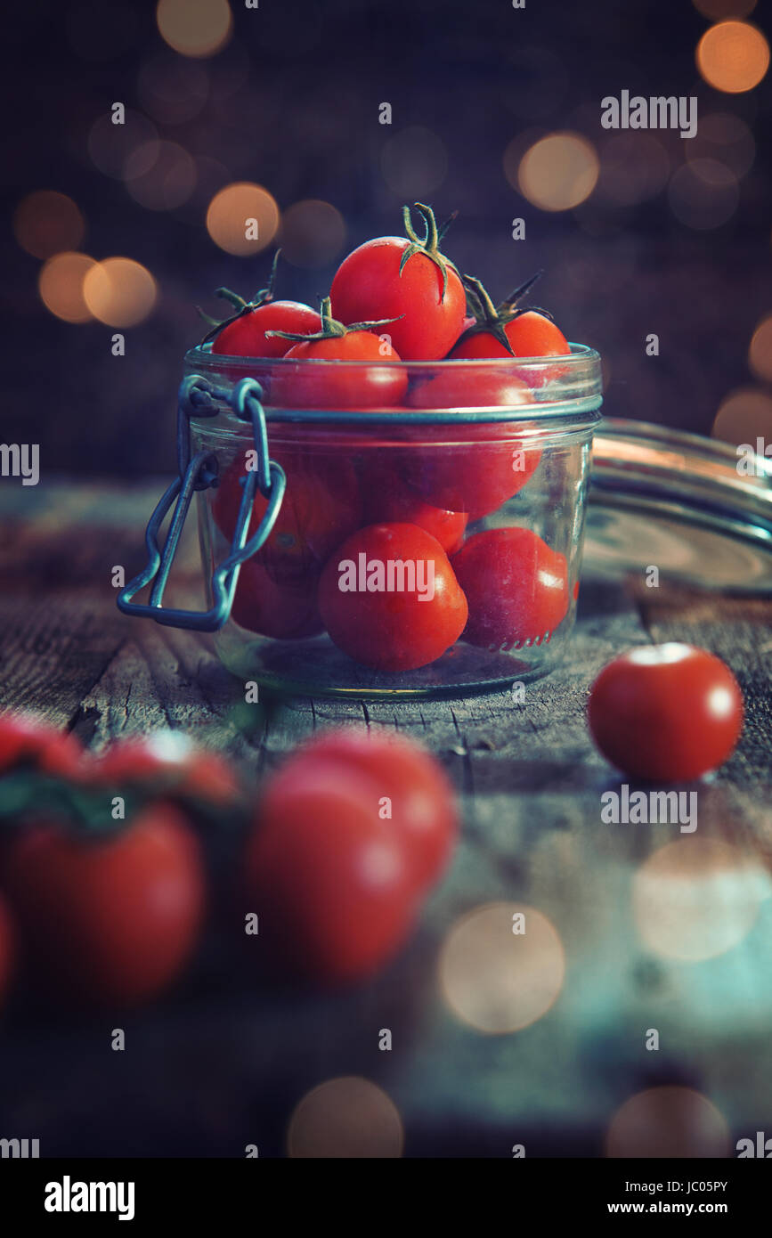 Vasetto di Pomodori ciliegini Stockfoto