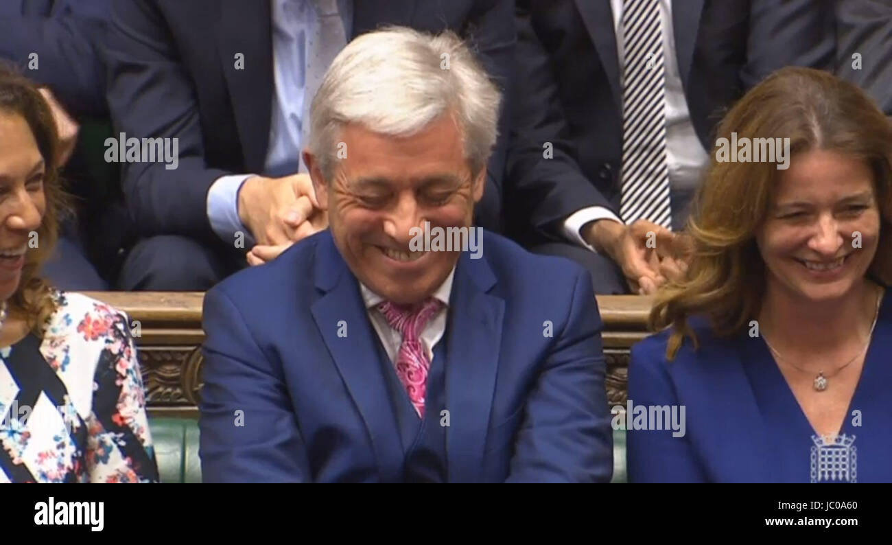 John Bercow sitzen auf den Bänken der Regierung, bevor er als Speaker des House Of Commons, London, während seiner ersten Sitzung nach der Wahl wiedergewählt wurde. Stockfoto