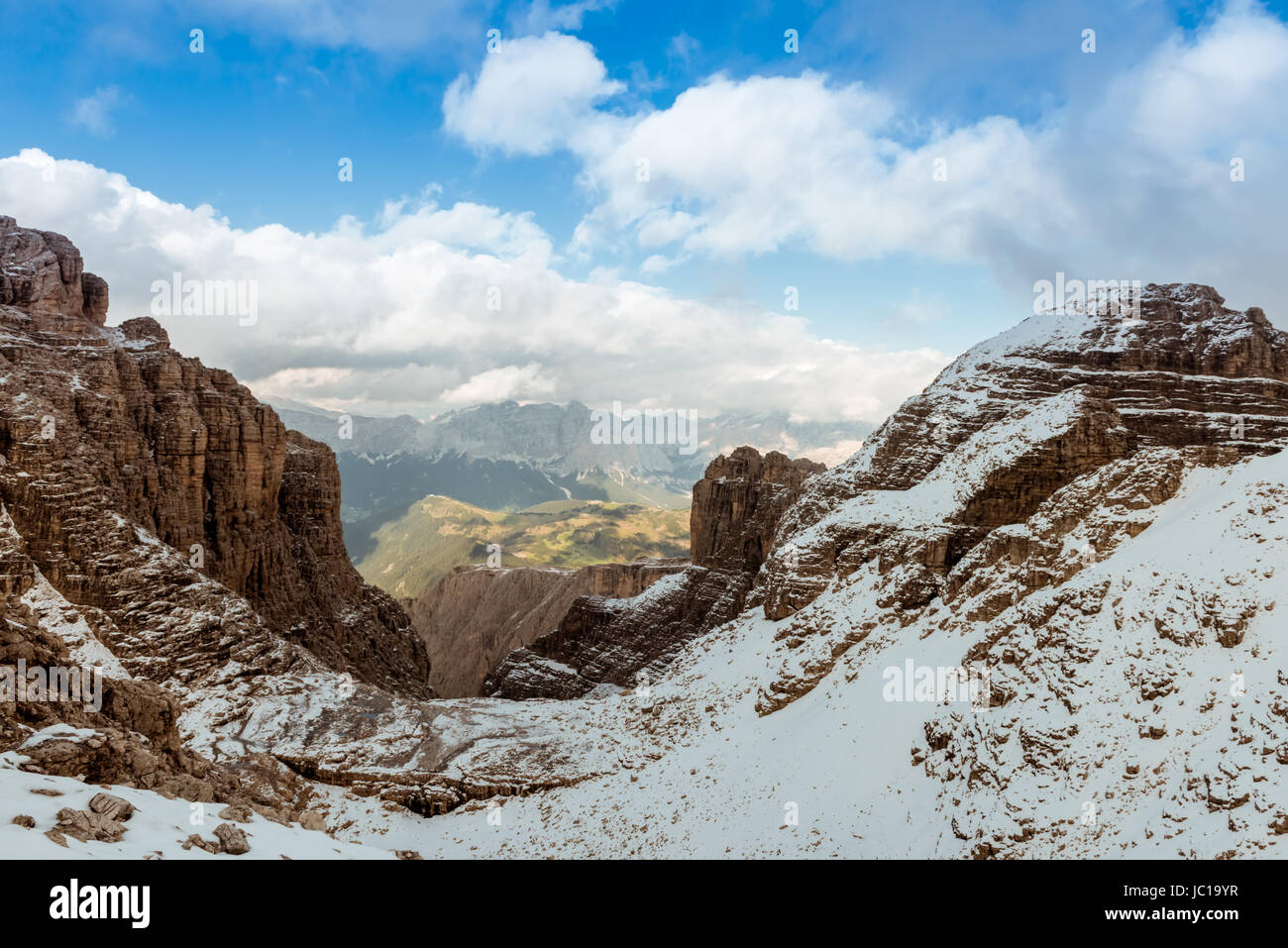 Herbstliche Ansicht nach Sella Ronda Dolomiten Italien Stockfoto