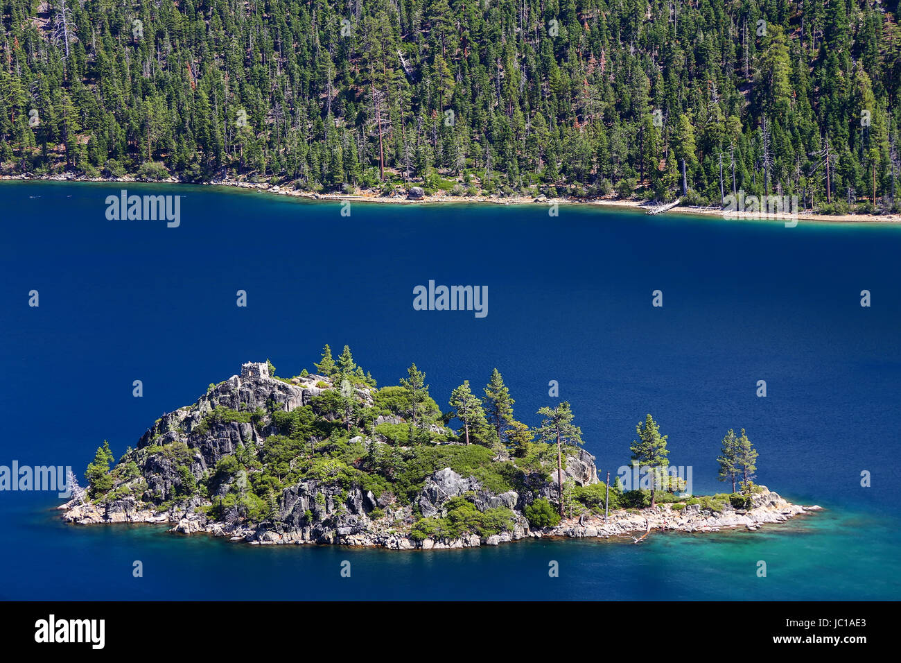 Fannette Island in Emerald Bay, Lake Tahoe, Kalifornien, USA. Lake Tahoe ist der größte alpine See in Nordamerika Stockfoto