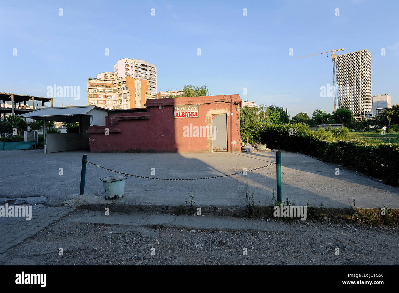 Tirana, Albanien, Wohngebäuden und TID Tower im Zentrum von Tirana Stockfoto