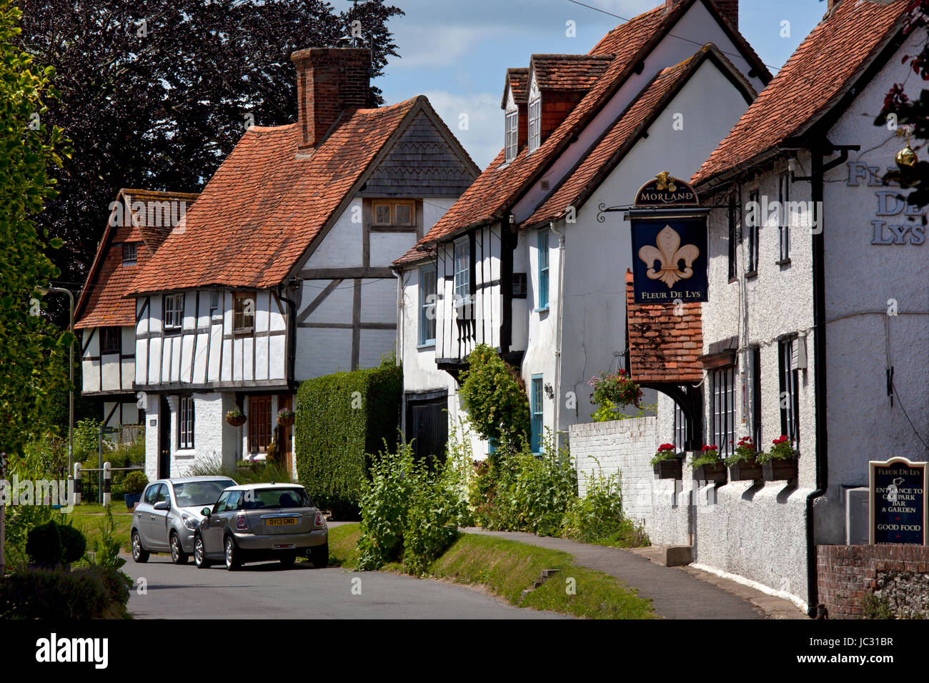 Dorf High Street Szene in East Hagbourne, Oxfordshire, England Stockfoto