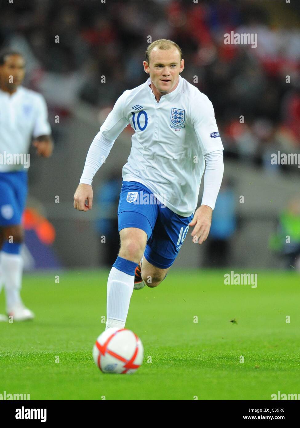 WAYNE ROONEY, England, England V MONTENEGRO, UEFA EURO 2012 QUALIFIER, 2010 Stockfoto