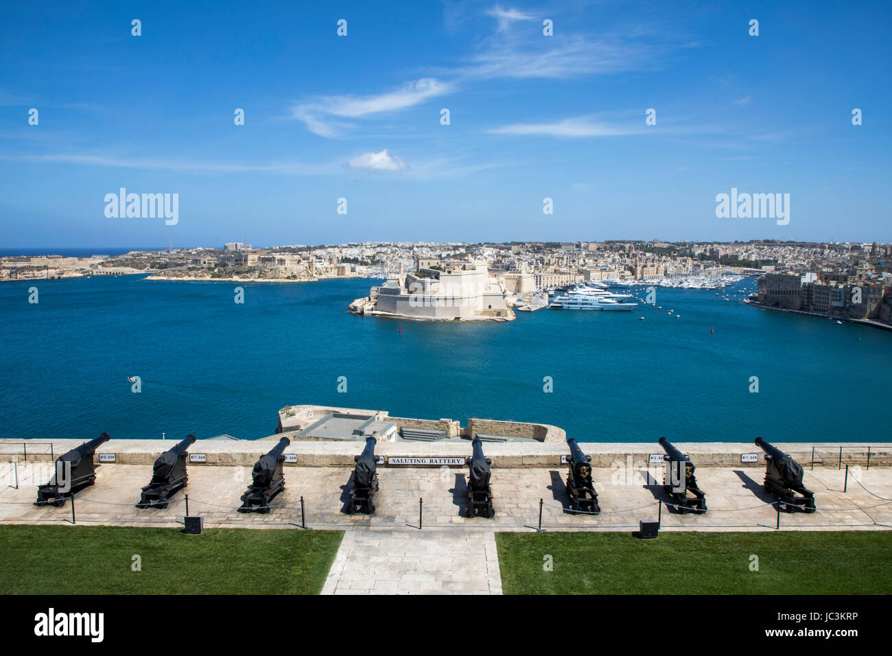 Malta, Grand Harbour in Valletta, Blick vom Upper Barrakka Gardens auf Birgu, Vittoriosa, drei-Städte, Geschütze der Batterie Grüßen, Stockfoto