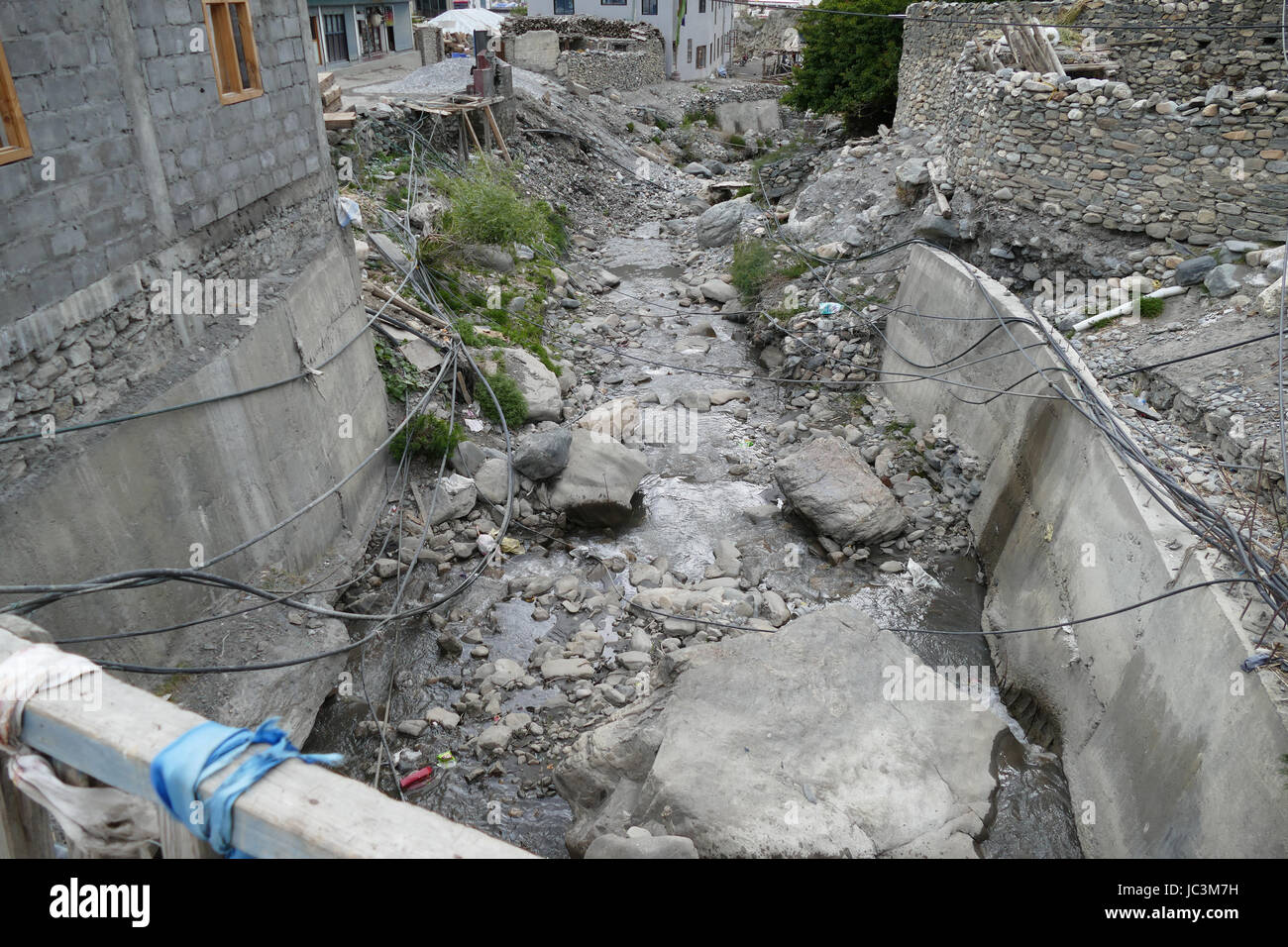 Das Chaos, das den Fluss in Jomsom Stockfoto