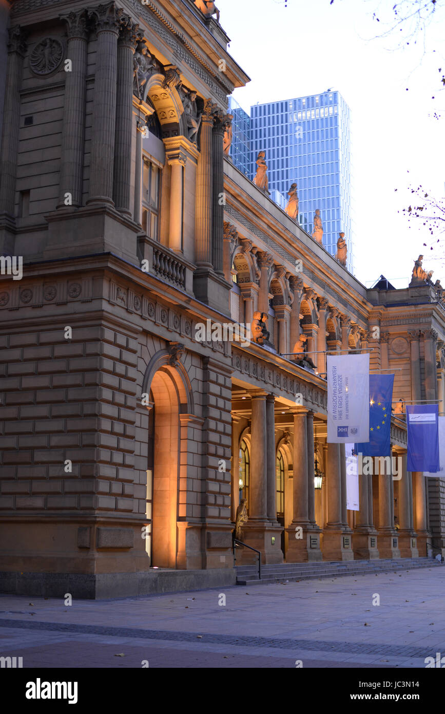 Boerse Frankfurt, Frankfurter Börse, Börsenplatz, Fachzeitung, Finanzwelt, Wirtschaft, Stadt Stockfoto