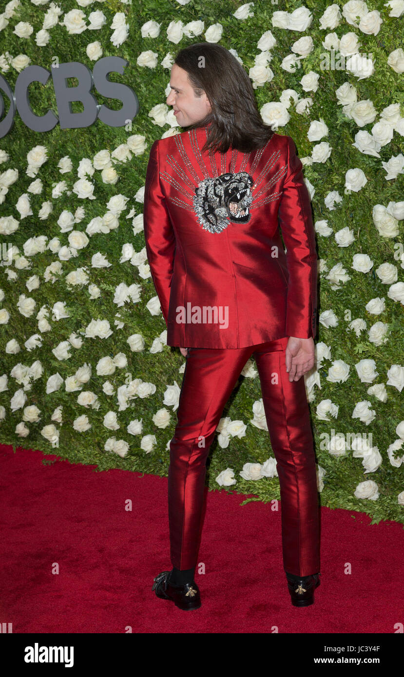 New York, NY USA - 11. Juni 2017: Jordan Roth in Gucci besucht Tony Awards 2017 in der Radio City Music Hall Stockfoto