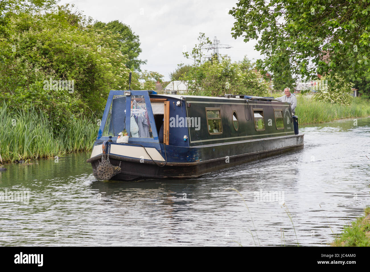 Hausboot Reisen auf der Birmingham, Wolverhampton Kanal West Midlands, UK Stockfoto