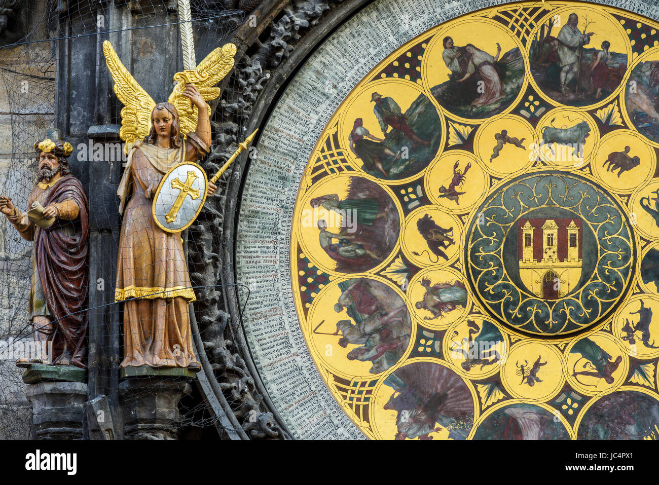 Nahaufnahme von der Kalenderplatte des Prager Orloj, Prag, Böhmen, Tschechische Republik Stockfoto
