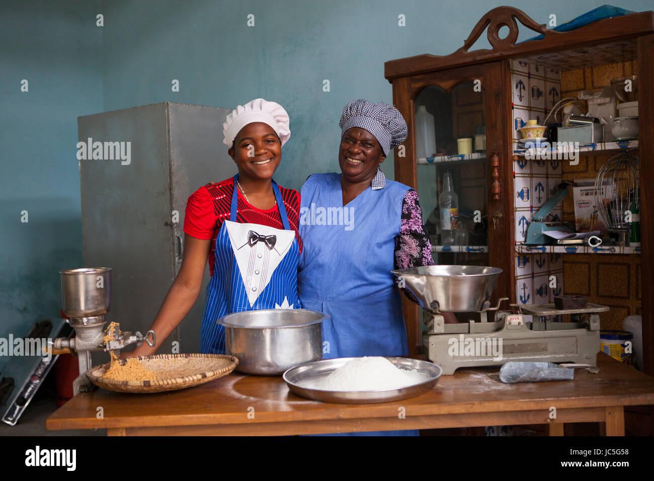 Small Business Frau Bäcker, Brot, Tansania, Afrika. Stockfoto