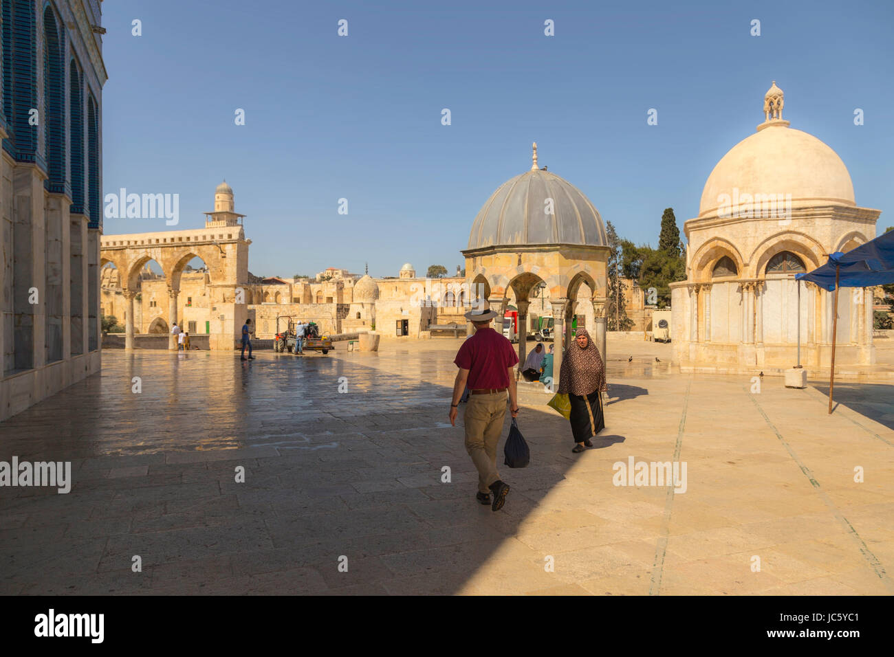 Kuppel des Rock und kuppelförmige Gebäude auf dem Tempelberg, Einfassung Moriah, Altstadt von Jerusalem, ein UNESCO-Weltkulturerbe, Israel, Naher Osten. Stockfoto