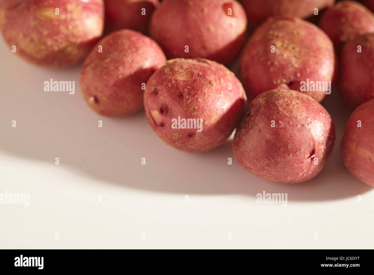 Frische, rohe, Baby-Kartoffeln Stockfoto
