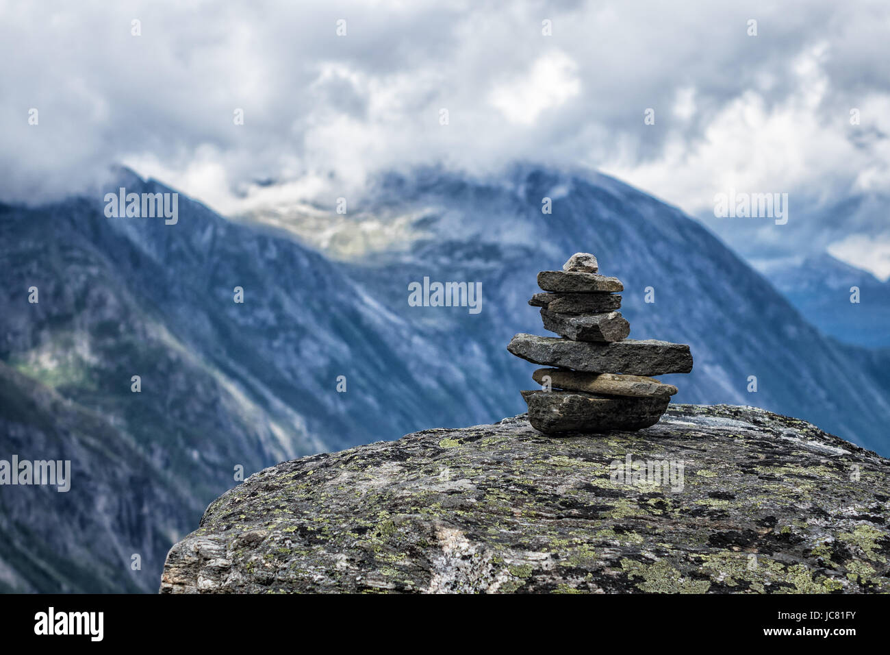 Landschaft Mit Bergen in Norwegen. Stockfoto