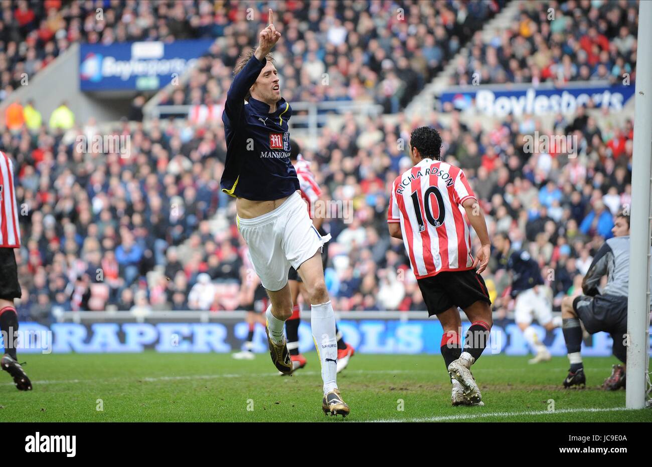 PETER CROUCH punktet 2.1 SUNDERLAND V TOTTENHAM-Stadion von leichten SUNDERLAND ENGLAND 3. April 2010 Stockfoto