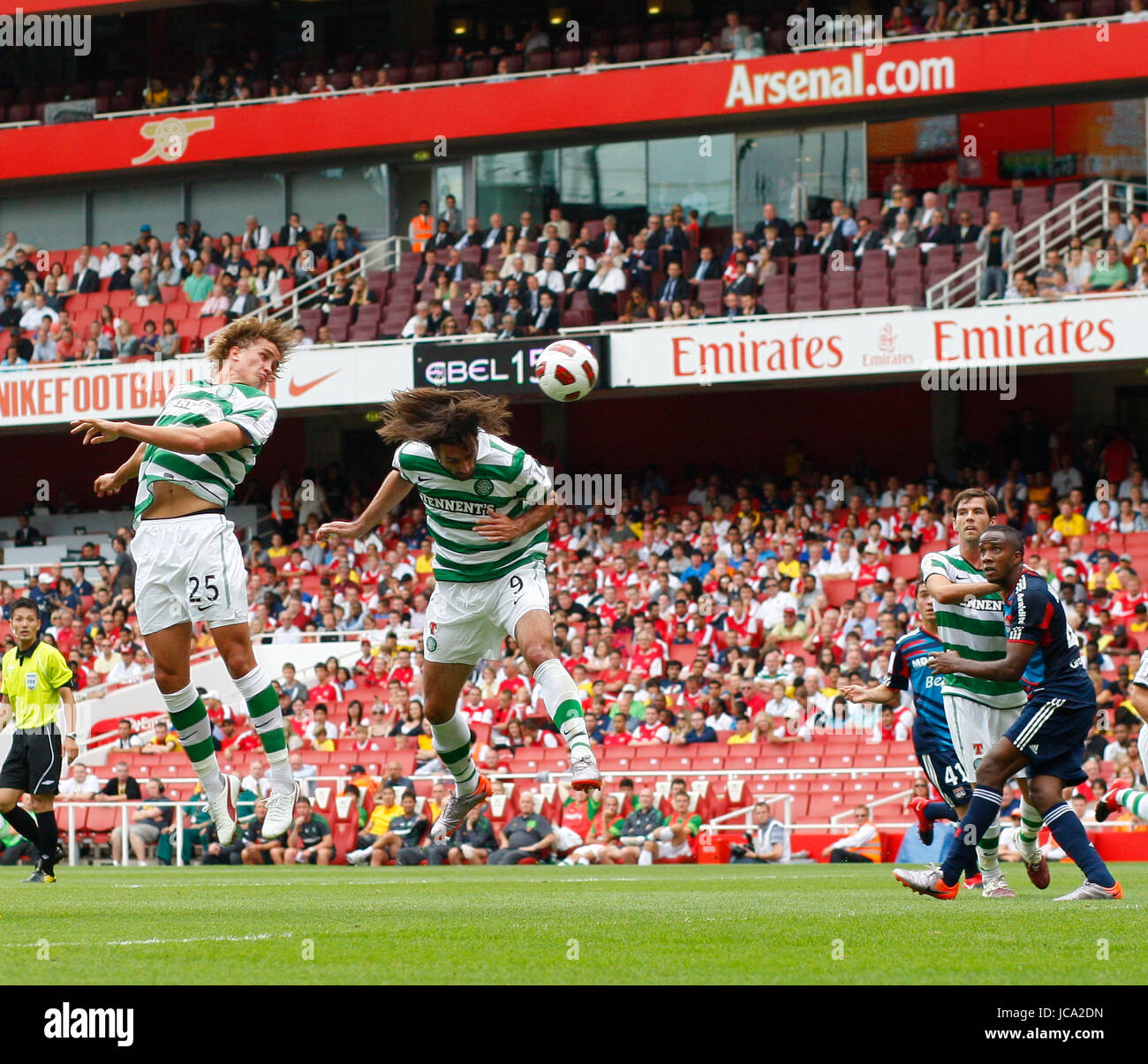 GEORGIOS SAMARAS Partituren keltische V OLYMPIQUE LYON EMIRATES Stadion LONDON ENGLAND 31. Juli 2010 Stockfoto