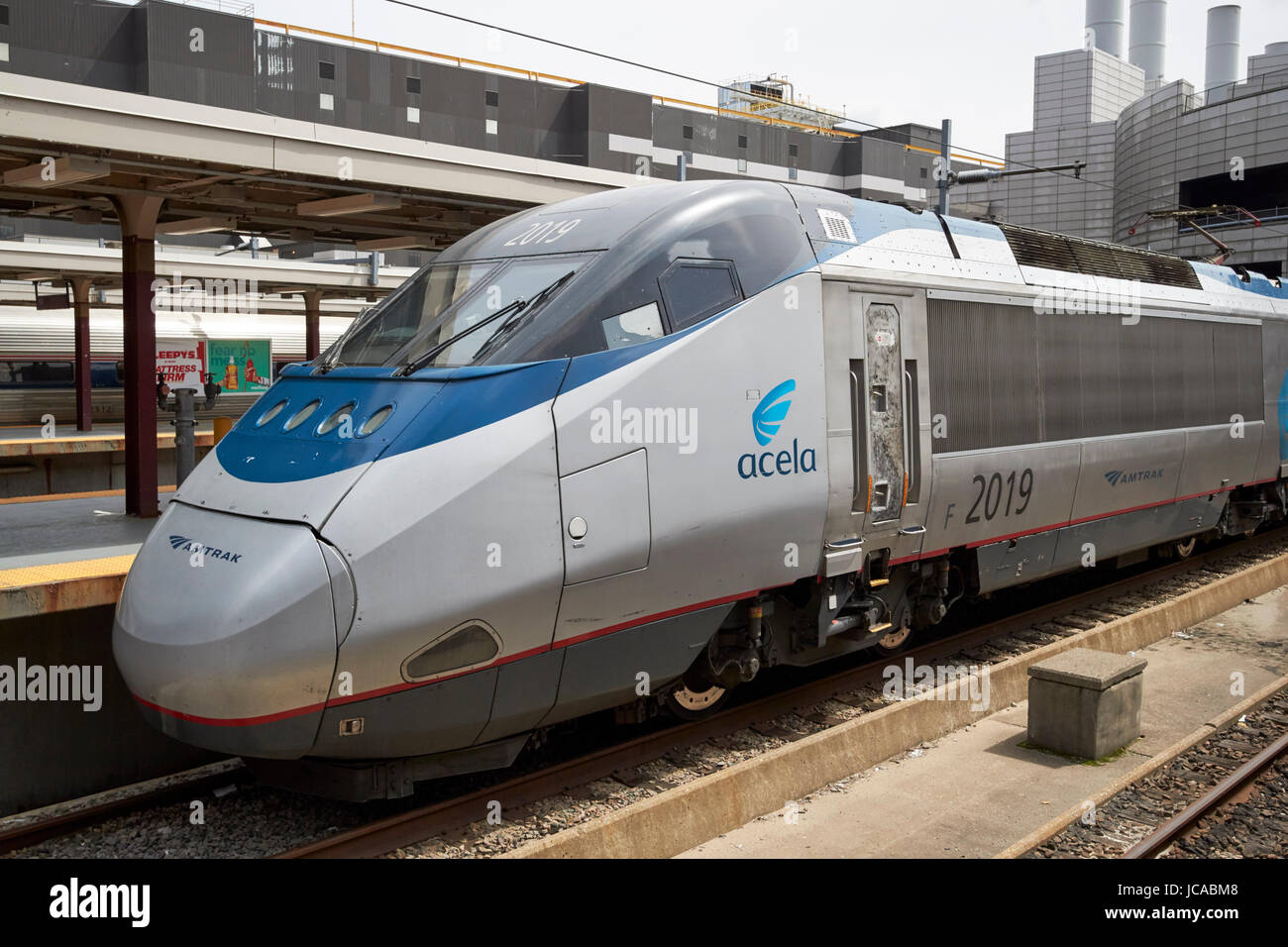 Amtrak 2019 Acela express Triebwagen South Street Station Boston USA Stockfoto