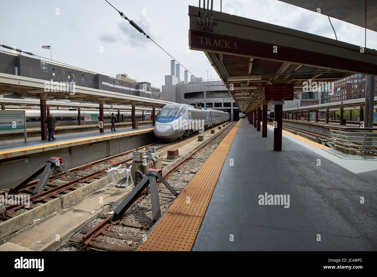 Amtrak 2019 Acela express Triebwagen South Street Station Boston USA Stockfoto