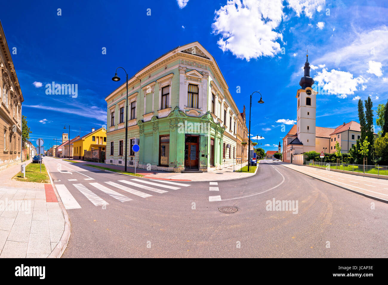 Alte Stadt Koprivnica Straßenansicht, Podravina Region in Kroatien Stockfoto