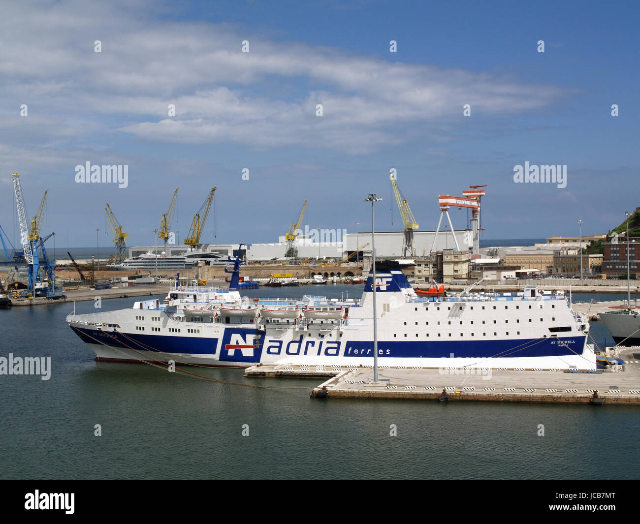 Blick auf die Adria Fähre AF Michela Ancona Hafen von Bord Minoan Lines Fähre Cruise Olympia Stockfoto