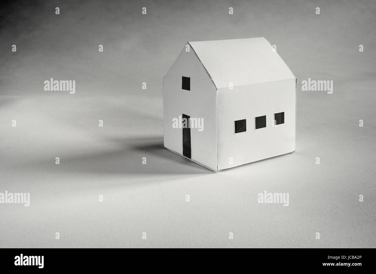 weißer Karton Papier-Handarbeit-Haus Stockfoto