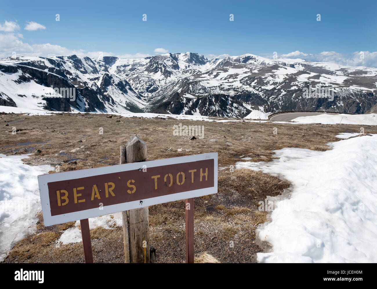 Anzeigen der Beartooth Mountains aus der Beartooth alle amerikanischen scenic Highway zwischen Cooke City und Red Lodge Montana, USA. Stockfoto