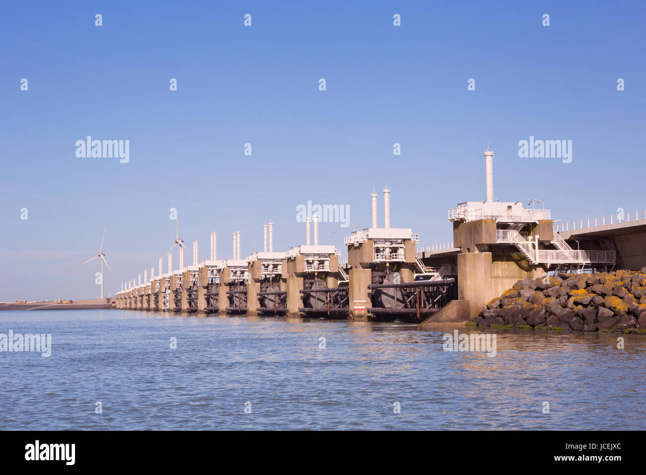 Die östlichen Schelde Sturmflutwehr auf Neeltje Jans in der Provinz Zeeland in den Niederlanden. Stockfoto