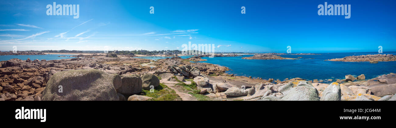 Hafen von Munitionsdepot, rosa Granit Küste, Frankreich. Rüstung-Küste, Bretagne, Frankreich. Europa. Stockfoto