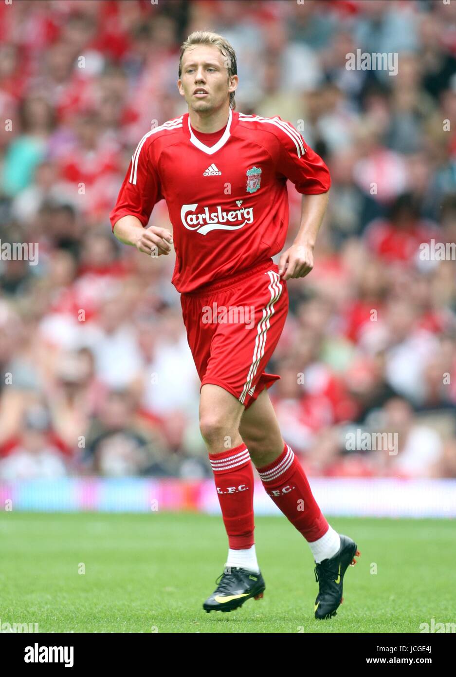 LUCAS LIVERPOOL FC LIVERPOOL V Atletico MADRID Anfield Road, LIVERPOOL, ENGLAND 8. August 2009 DIY99055 Warnung! Dieses Foto kann nur für die Zeitung bzw. Zeitschrift redaktionelle Zwecke verwendet werden. Darf nicht für Internet/Online-Nutzung Nor für Publikationen unter Einbeziehung 1 Spieler, 1 Club oder 1 Wettbewerb, ohne schriftliche Genehmigung von Football DataCo Ltd. Für Rückfragen, bitte Kontakt Football DataCo Ltd unter + 44 (0) 207 864 9121 Stockfoto