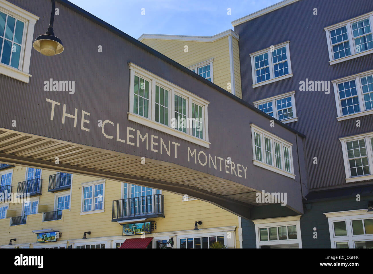 Die Clement Monterey Fußgängerbrücke am Cannery Row Stockfoto
