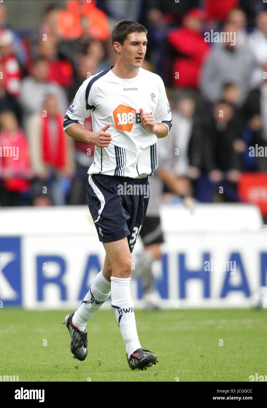 CHRIS BASHAM BOLTON WANDERERS FC BOLTON V LIVERPOOL REEBOK STADIUM, BOLTON, ENGLAND 29. August 2009 DIZ100606 Warnung! Dieses Foto kann nur für die Zeitung bzw. Zeitschrift redaktionelle Zwecke verwendet werden. Darf nicht für Internet/Online-Nutzung Nor für Publikationen unter Einbeziehung 1 Spieler, 1 Club oder 1 Wettbewerb, ohne schriftliche Genehmigung von Football DataCo Ltd. Für Rückfragen, bitte Kontakt Football DataCo Ltd unter + 44 (0) 207 864 9121 Stockfoto