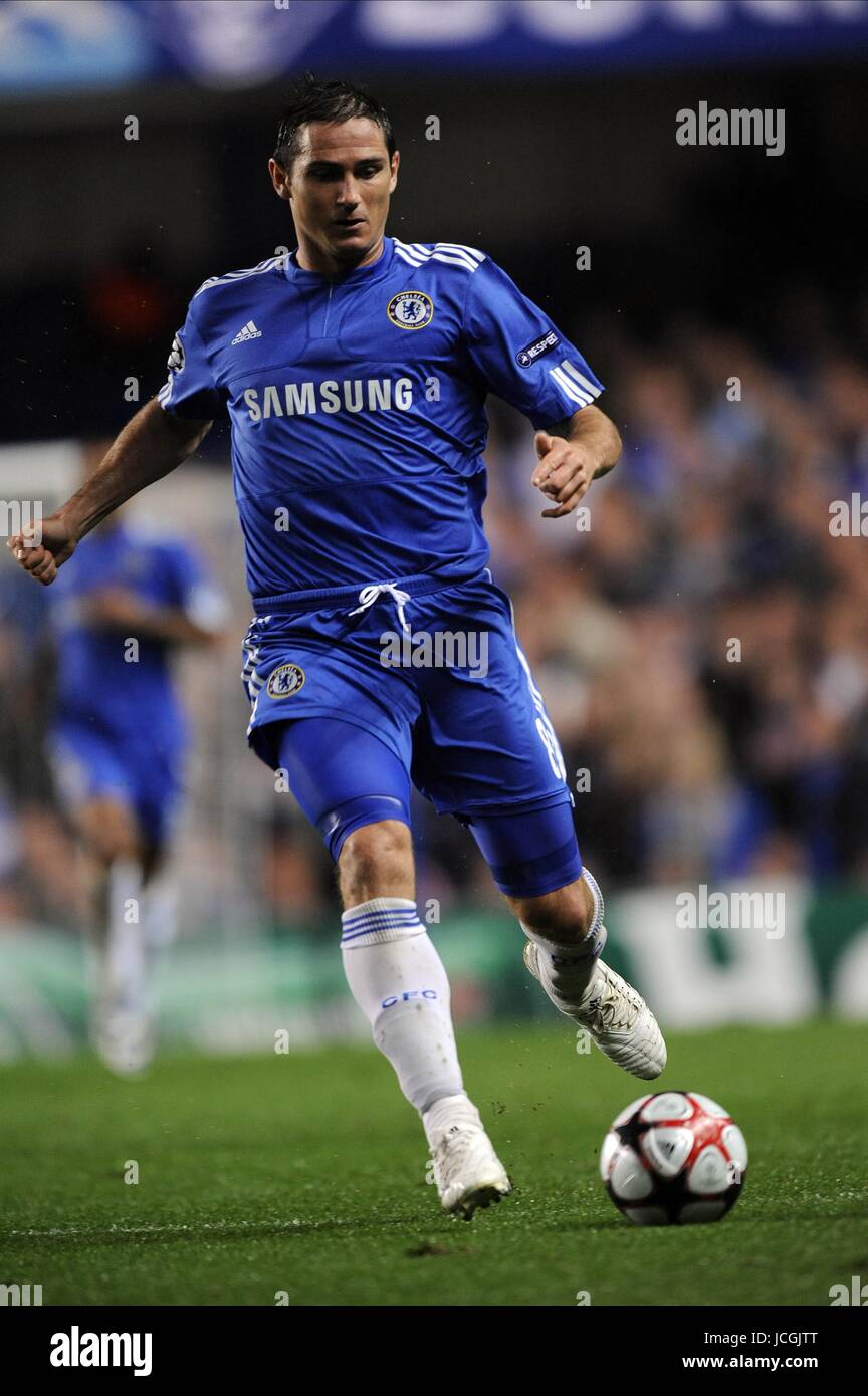 FRANK LAMPARD CHELSEA CHELSEA V FC PORTO, CHAMPIONS LEAGUE STAMFORD BRIDGE, LONDON, ENGLAND 15. September 2009 DIZ102214 CHELSEA V FC PORTO Warnung! Dieses Foto kann nur für die Zeitung bzw. Zeitschrift redaktionelle Zwecke verwendet werden. Kann nicht werden verwendet für Publikationen unter Einbeziehung 1 Spieler, 1 Club oder 1 Wettbewerb ohne schriftliche Genehmigung von Football DataCo Ltd. Für Rückfragen, bitte Kontakt Football DataCo Ltd unter + 44 (0) 207 864 9121 Stockfoto