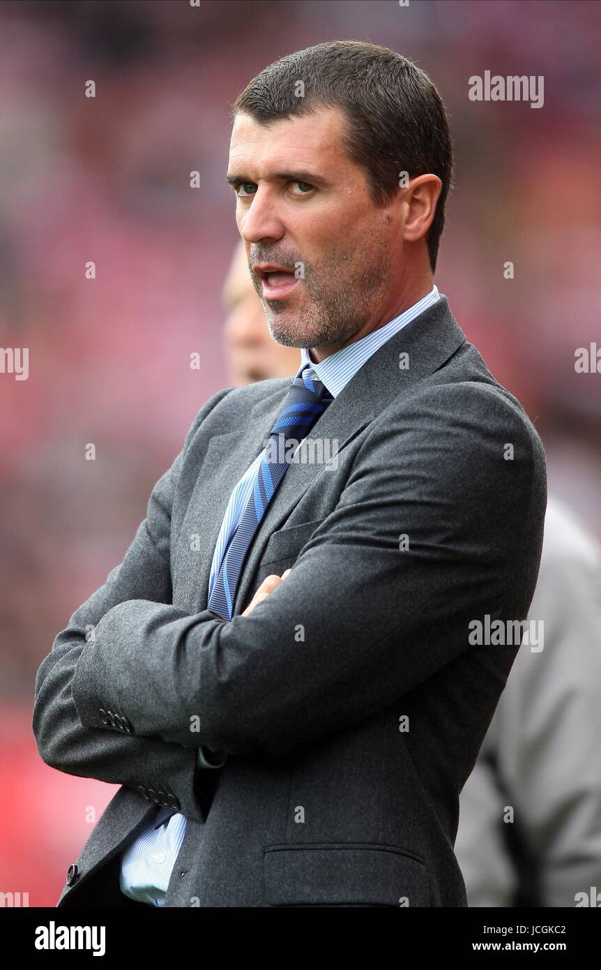 NIEDERGESCHLAGEN ROY KEANE DONCASTER ROVERS V IPSWICH TOWN DONCASTER ROVERS V IPSWICH TOWN KEEPMOAT STADIUM, DONCASTER, ENGLAND 19. September 2009 DIZ102564 Warnung! Dieses Foto kann nur für die Zeitung bzw. Zeitschrift redaktionelle Zwecke verwendet werden. Kann nicht werden verwendet für Publikationen unter Einbeziehung 1 Spieler, 1 Club oder 1 Wettbewerb ohne schriftliche Genehmigung von Football DataCo Ltd. Für Rückfragen, bitte Kontakt Football DataCo Ltd unter + 44 (0) 207 864 9121 Stockfoto