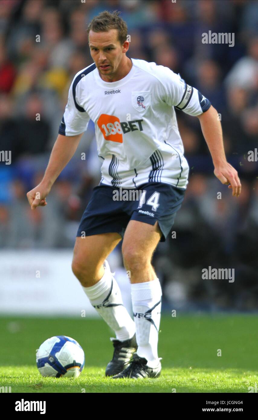 KEVIN DAVIES BOLTON WANDERERS FC BOLTON WANDERERS V TOTTENHAM HOTSPUR REEBOK STADIUM, BOLTON, ENGLAND 3. Oktober 2009 GAA102 Warnung! Dieses Foto kann nur für die Zeitung bzw. Zeitschrift redaktionelle Zwecke verwendet werden. Darf nicht für Internet/Online-Nutzung Nor für Publikationen unter Einbeziehung 1 Spieler, 1 Club oder 1 Wettbewerb, ohne schriftliche Genehmigung von Football DataCo Ltd. Für Rückfragen, bitte Kontakt Football DataCo Ltd unter + 44 (0) 207 864 9121 Stockfoto