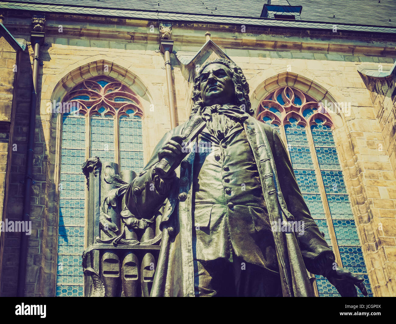 Das Neues Bach-Denkmal Sinn neue Bach-Denkmal steht seit 1908 vor der Kirche St. Thomas-Kirche von Johann Sebastian Bach in Leipzig Deutschland begraben Stockfoto