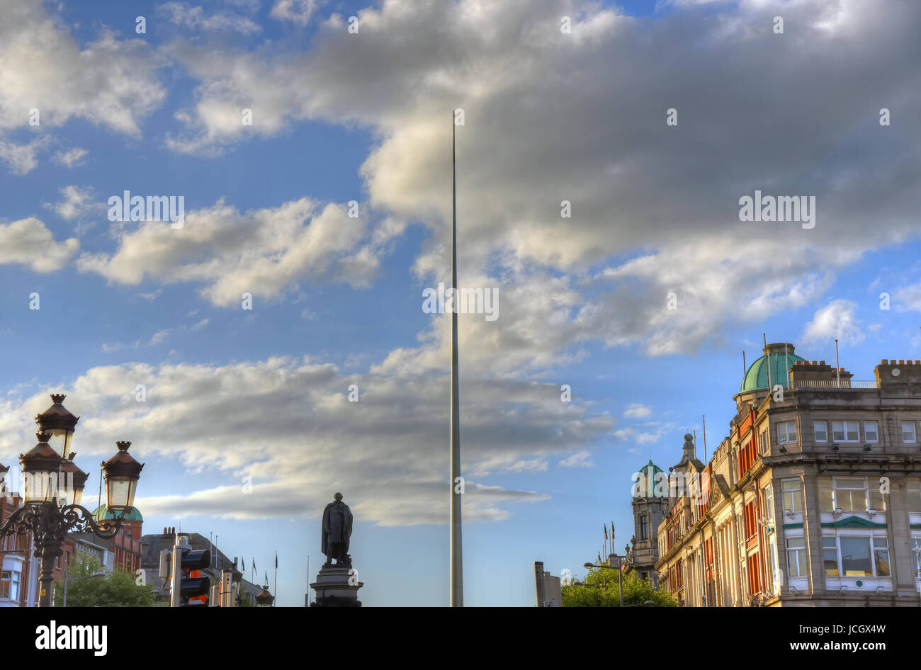 O' Connell Street und der Turm in Dublin, Irland. Stockfoto