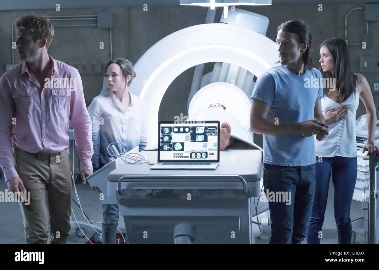 FLATLINERS 2017 Cross Creek Pictures Film mit James Norton, Ellen Page, Diego Luna, Nina Dobrev Stockfoto