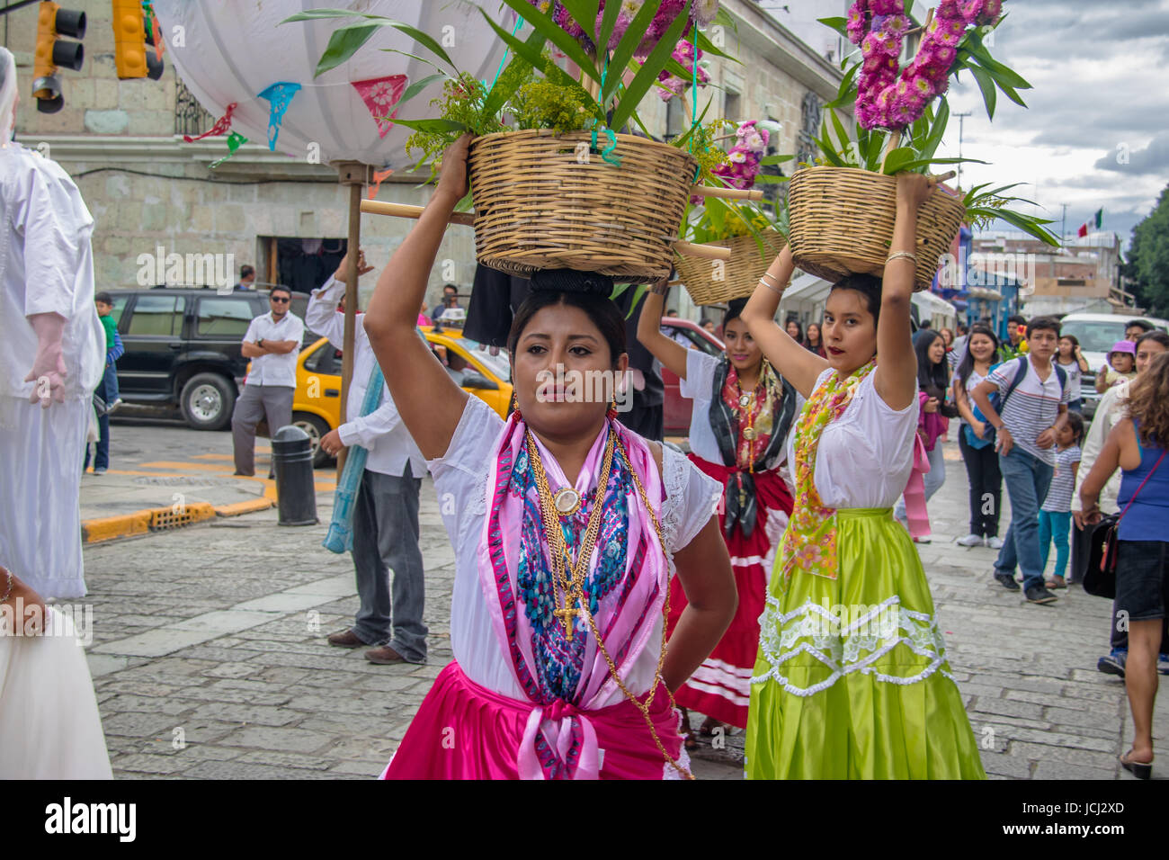 Mexican people bride groom wedding Fotos und Bildmaterial in hoher