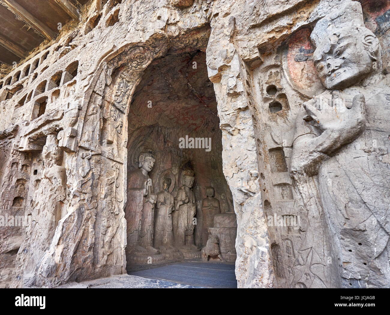 Longmen Grotten in Luoyang, China Stockfoto